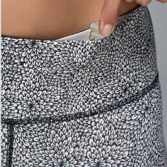 Lululemon Wunder Under Pant Plush Petal Deep Coal Ghost size 6 - Picture 4 of 12